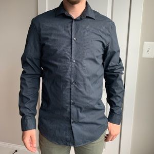 H&M Men’s Slim Fit Button Down Long Sleeve